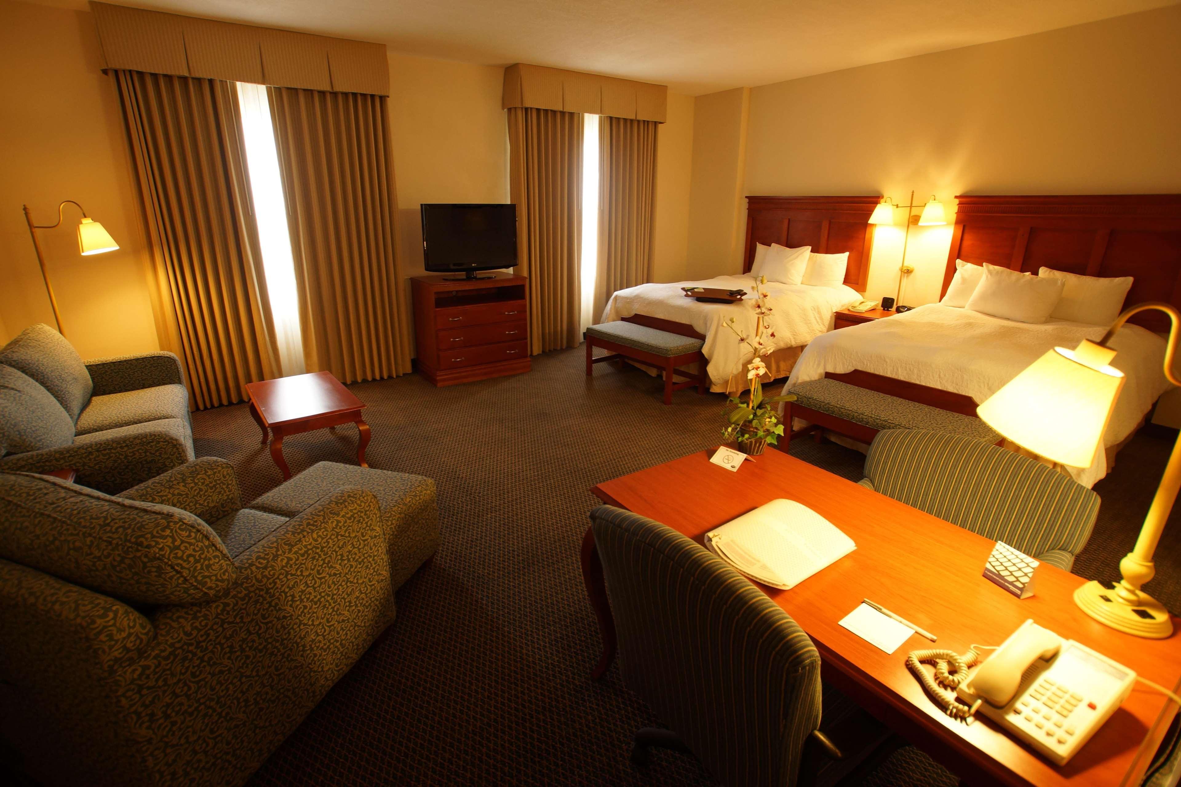 Hampton Inn Tampico Airport Eksteriør bilde