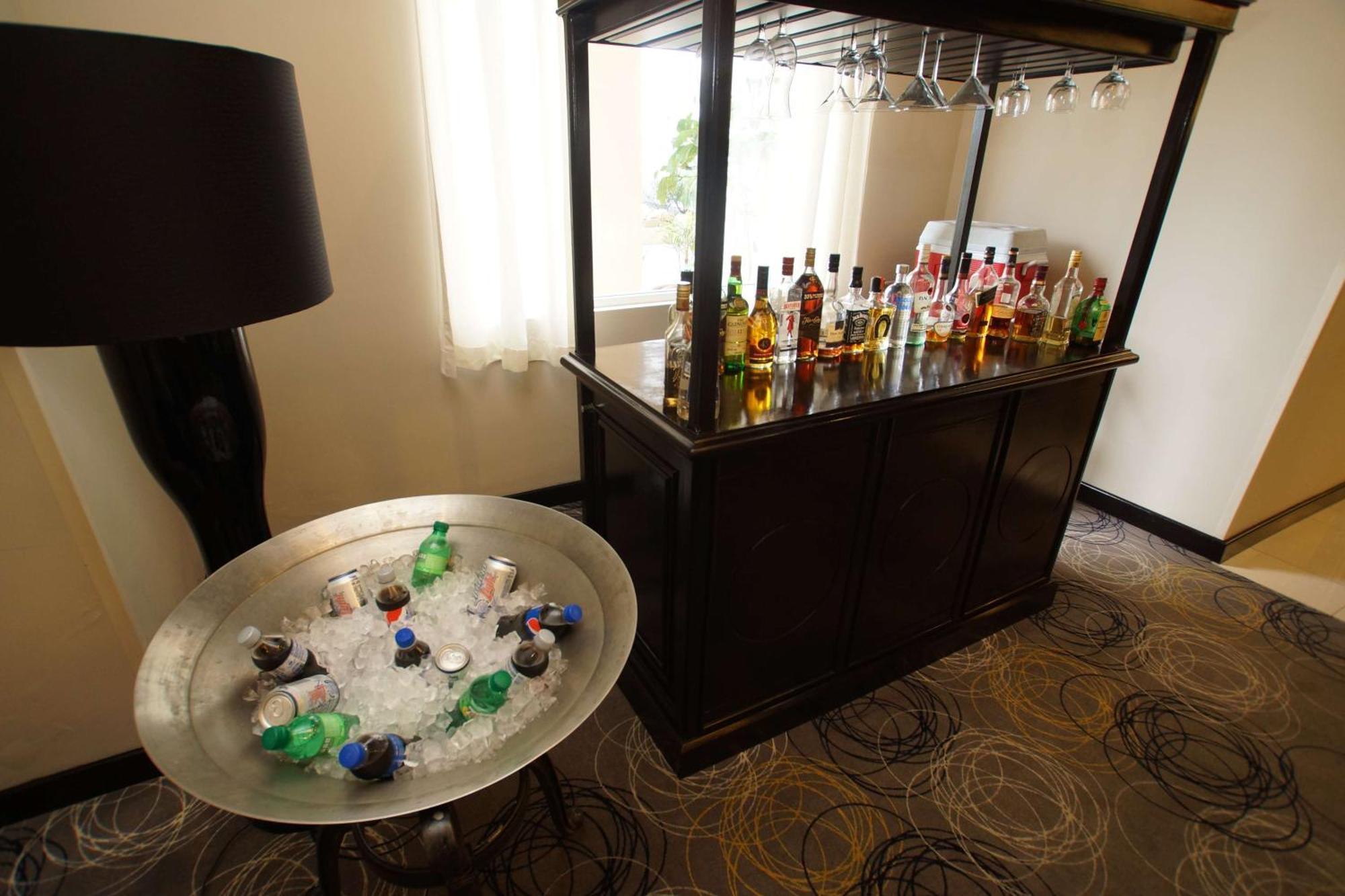 Hampton Inn Tampico Airport Eksteriør bilde
